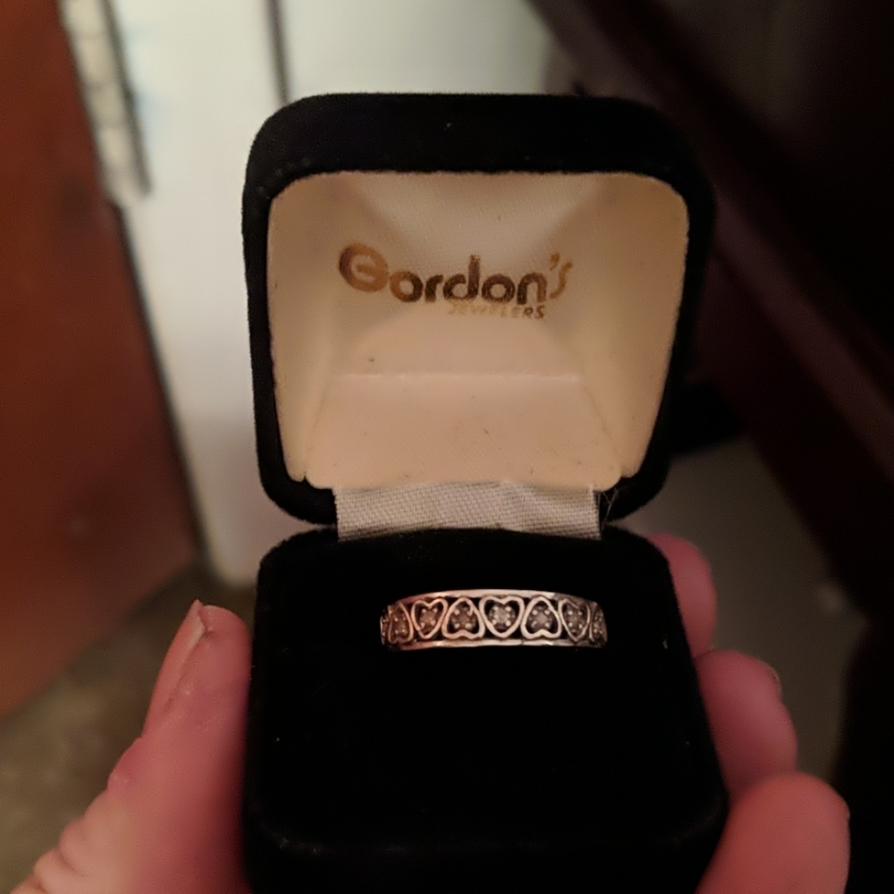 White gold heart diamond ring